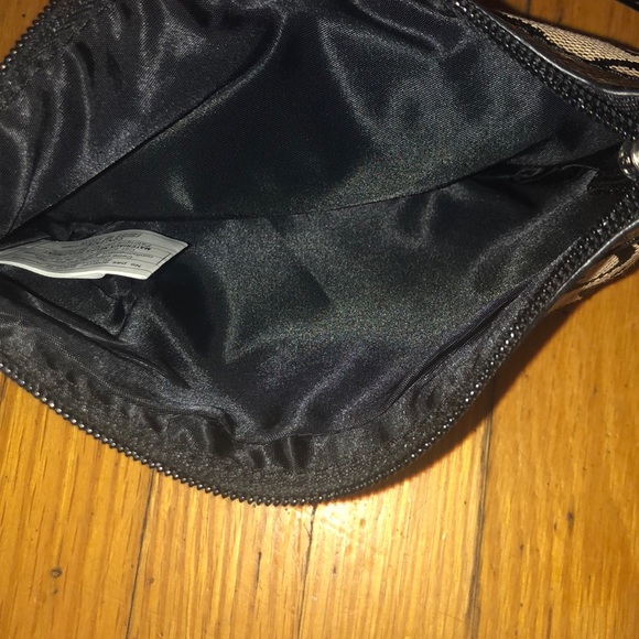 Guess Wristlet - Picture 4 of 4